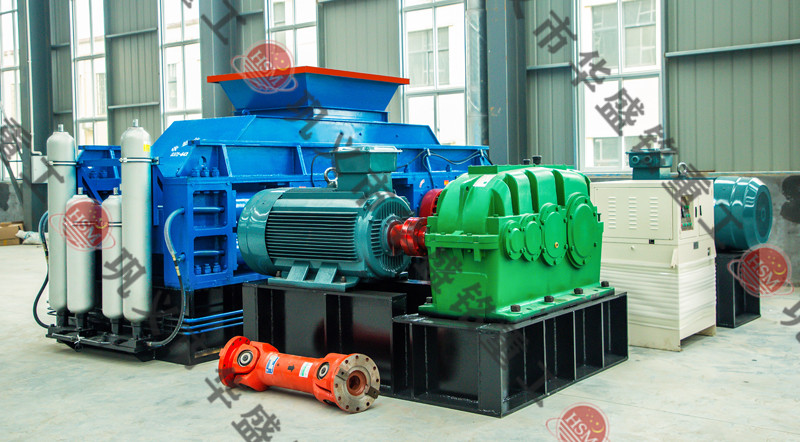 風(fēng)化花崗巖對(duì)輥制砂機(jī)